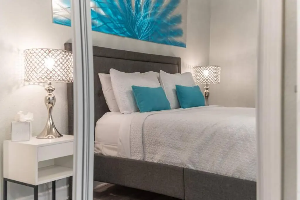 421-Fully Renovated, Wifi, Pool, Amazing Views, Near Bucs Stadium Tampa Apartment