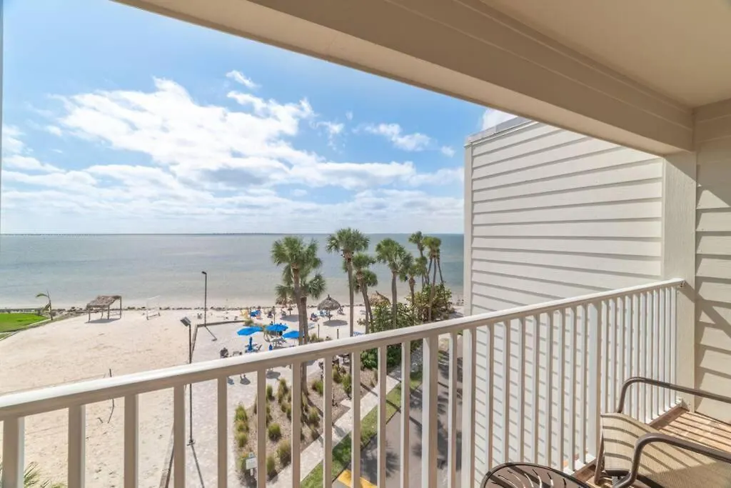 421-Fully Renovated, Wifi, Pool, Amazing Views, Near Bucs Stadium Tampa Apartment