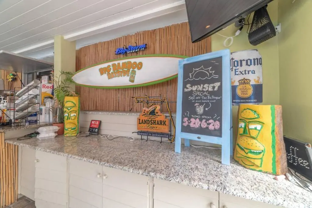 421-Fully Renovated, Wifi, Pool, Amazing Views, Near Bucs Stadium Tampa 0*,  United States